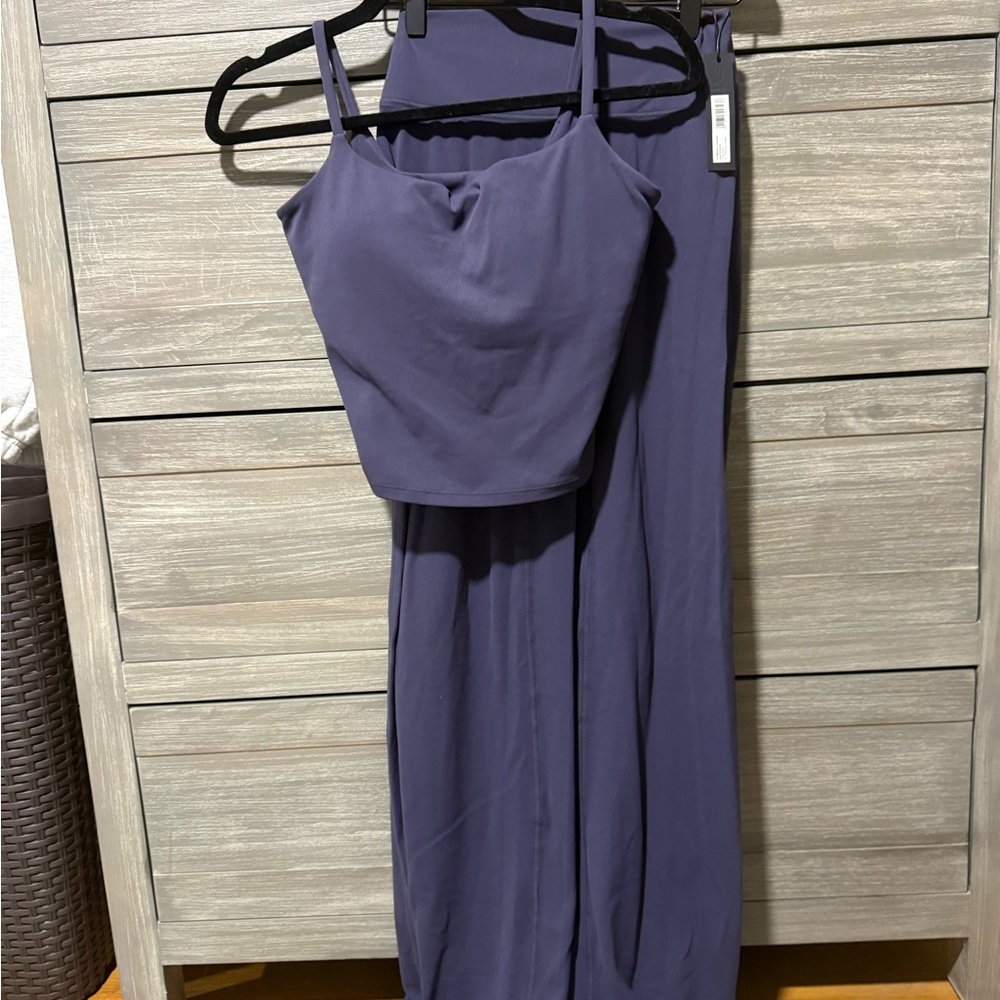 Oner active true blue SOFTMOTION set. Straight leg pants(s) and strappy vest(M)